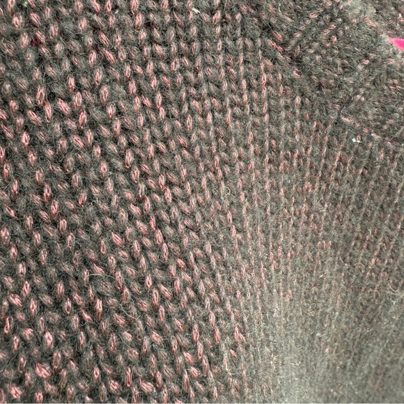 Peruvian Connection Black and Rose Alpaca Blend Crew Neck Sweater - Picture 5 of 8